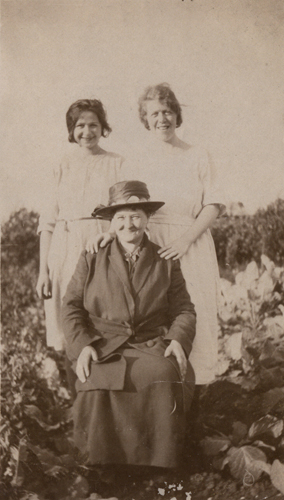 Edith Bembridge, Gertrude and Emma Bembridge c1920's