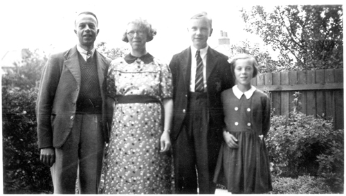 Fred, Gertrude, Bob and Marjorie 84 Edgehill Road c1937